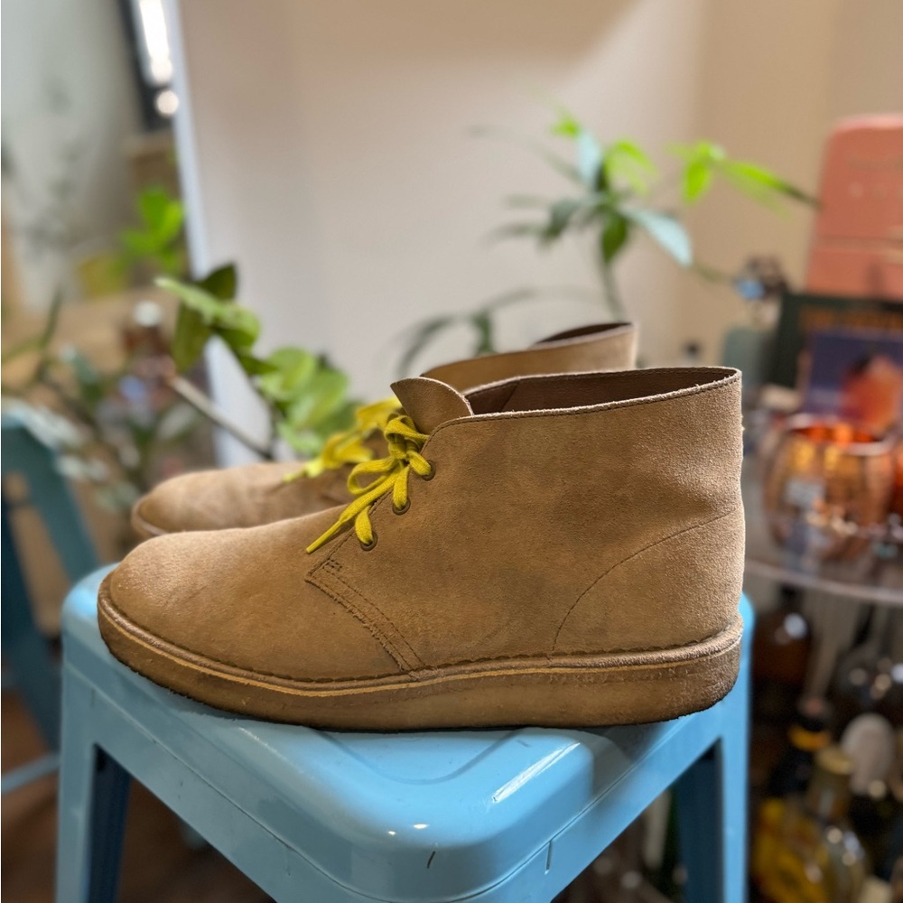 Clarks - Todd Snyder Tan Suede Chukka Boots with Yellow Laces